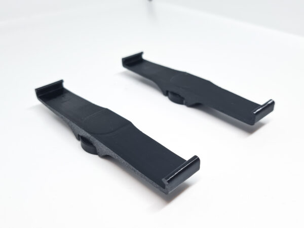 Magnetic brackets for UK license plates