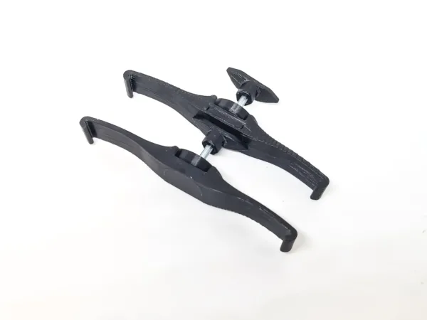 Magnetic brackets for Audi rs honeycomb grille