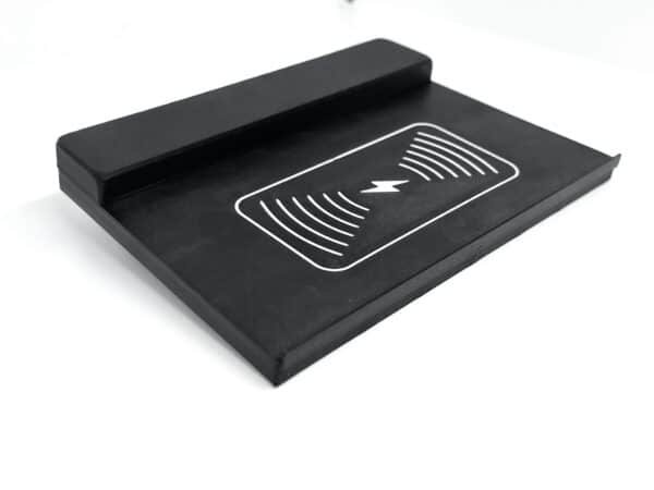 Wireless phone charging unit for Volkswagen Golf 4 mk4